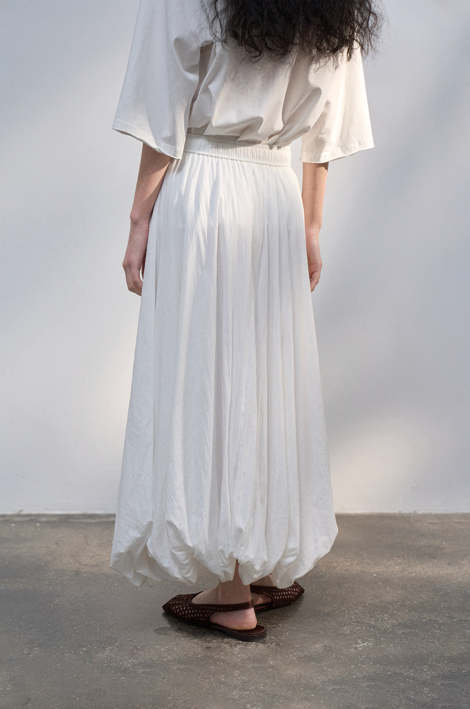 Airy balloon skirt / white
