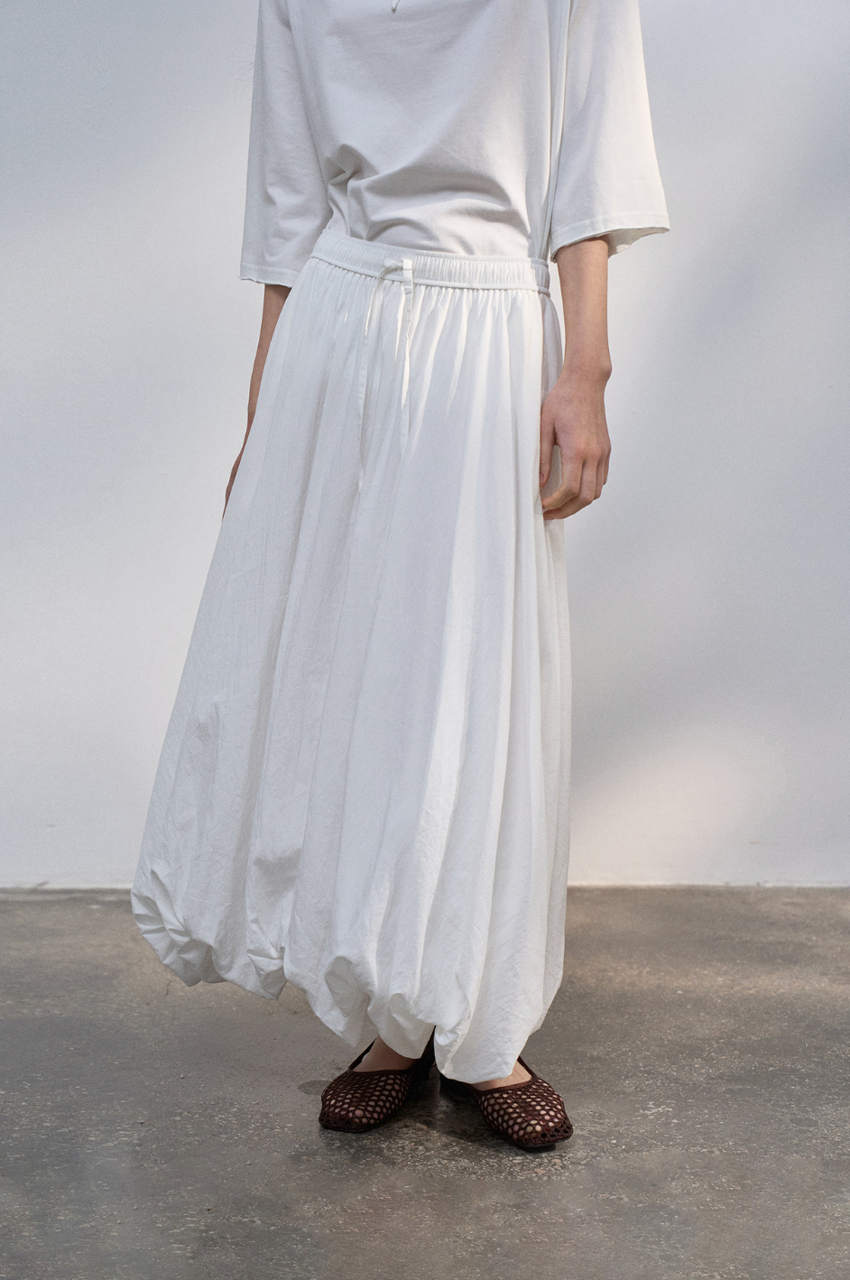 Airy balloon skirt / white