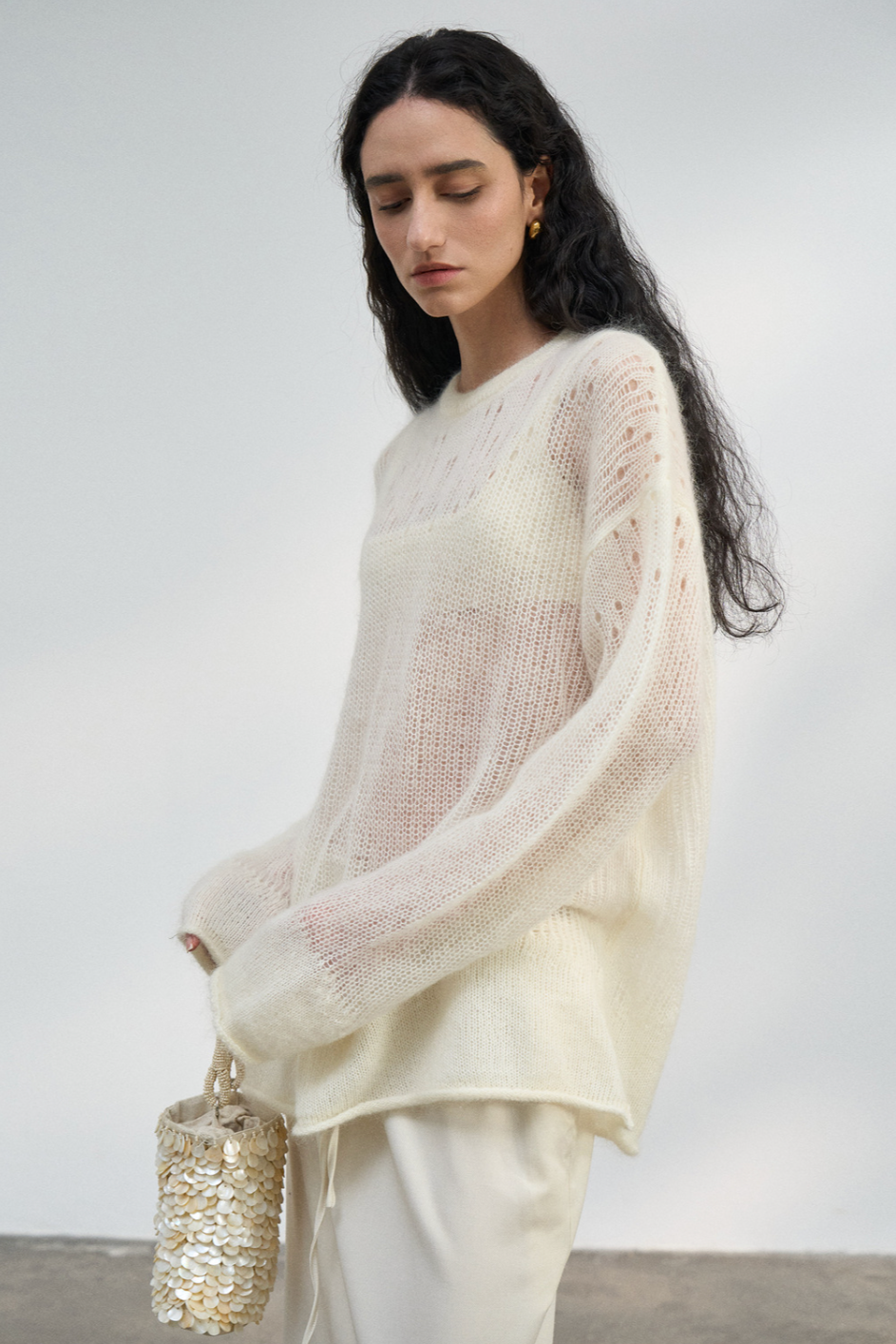 Airy sheer knit tops / white