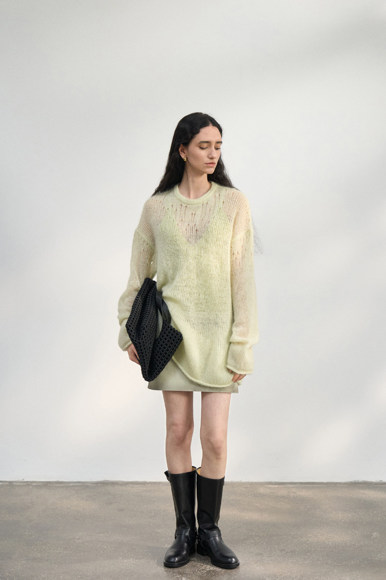 Airy sheer knit tops / light green