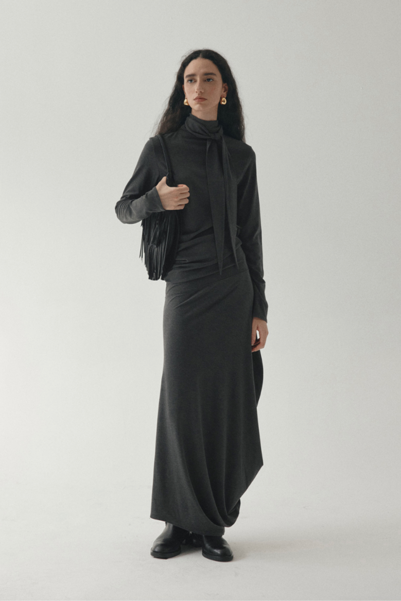 Stole collar long dress / dark gray