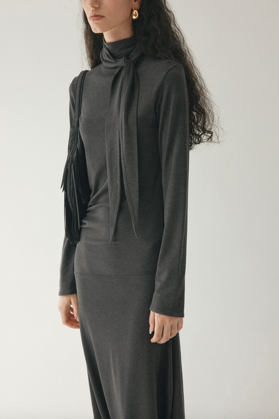 Stole collar long dress / dark gray