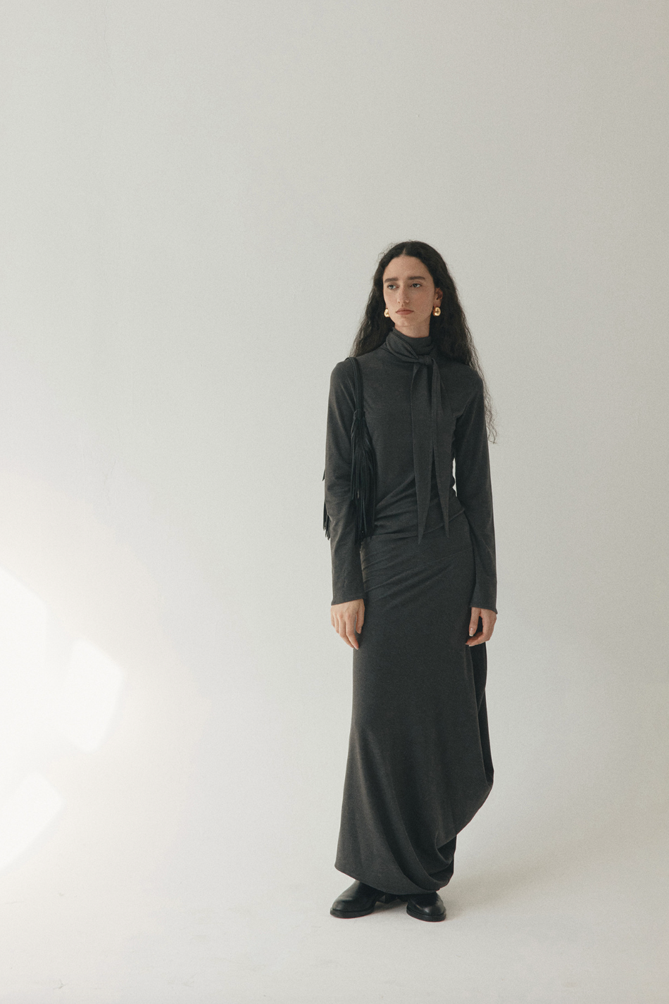 Stole collar long dress / dark gray