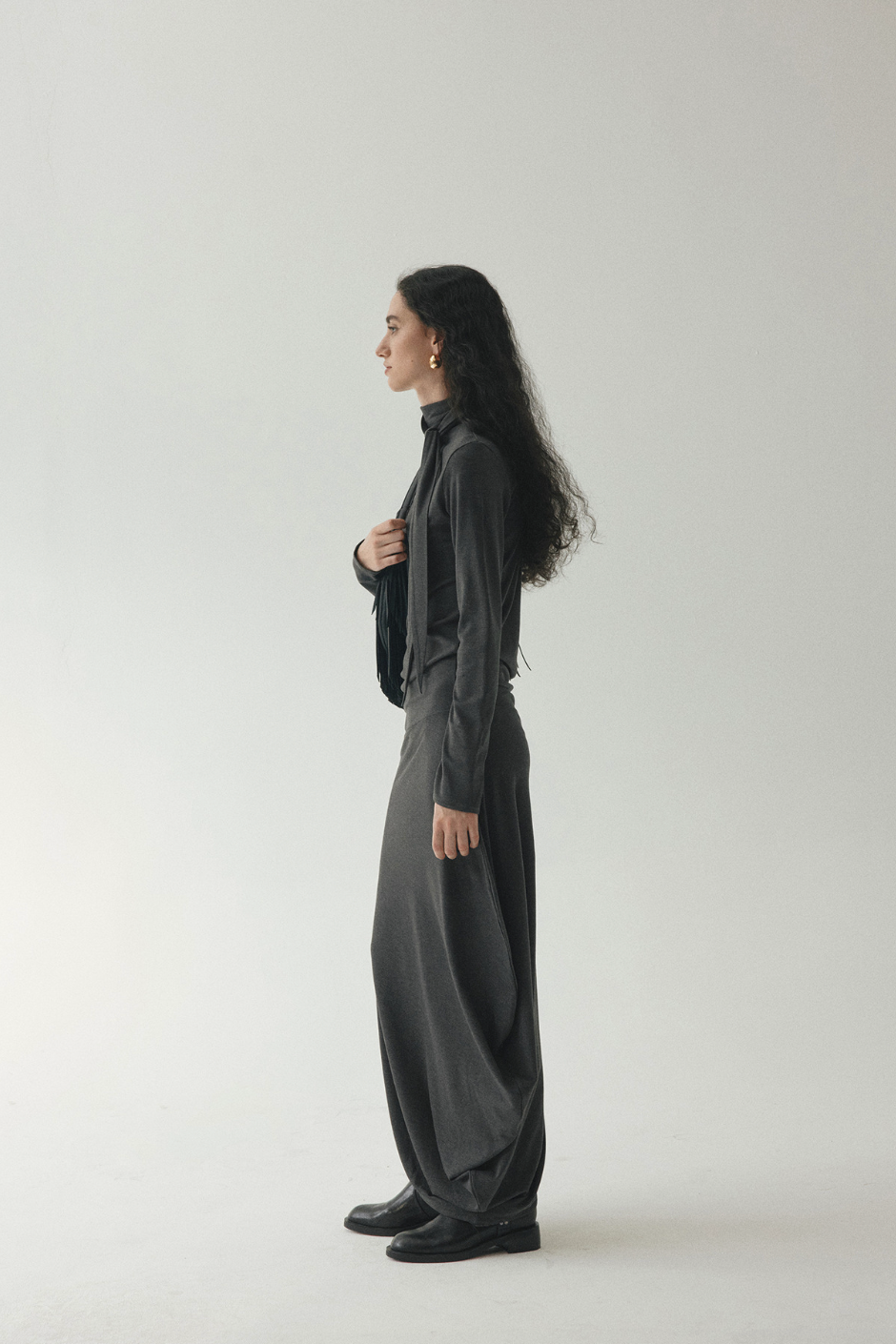 Stole collar long dress / dark gray