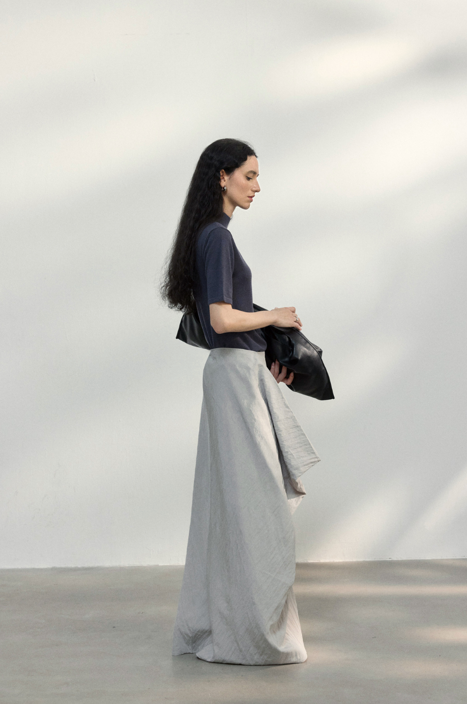 Back open half sleeve knit top / smoky gray