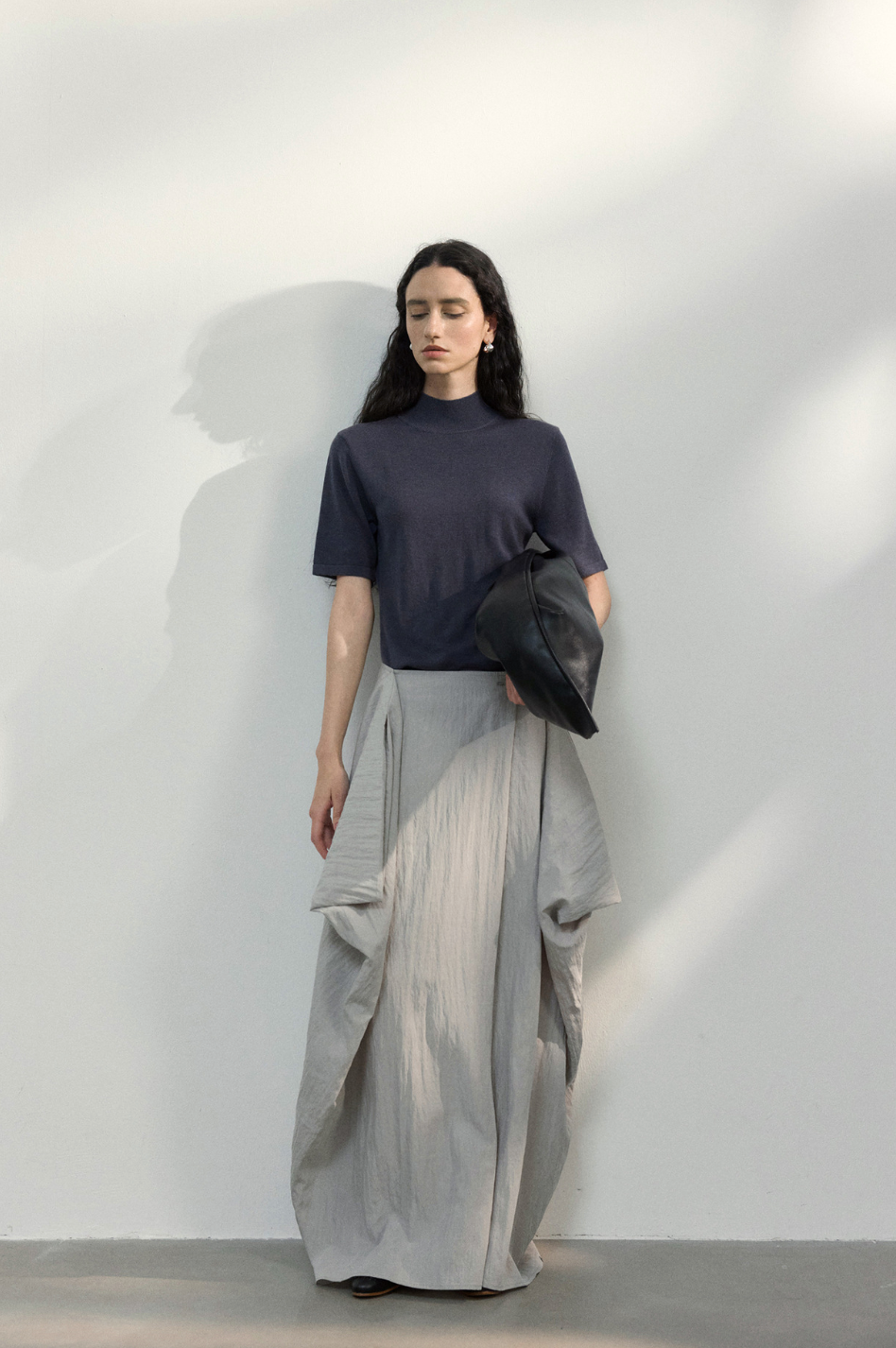 Back open half sleeve knit top / smoky gray