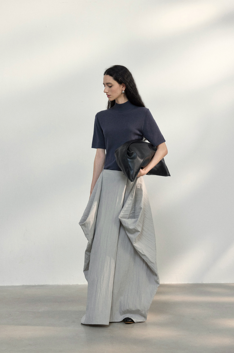 Back open half sleeve knit top / smoky gray