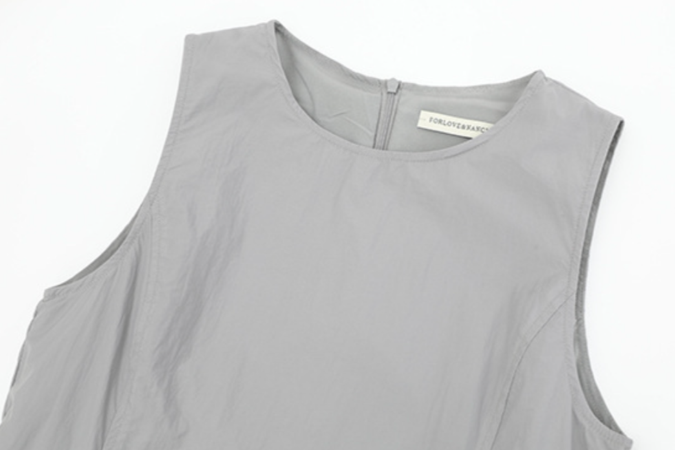 Balloon silhouette sleeveless dress / white