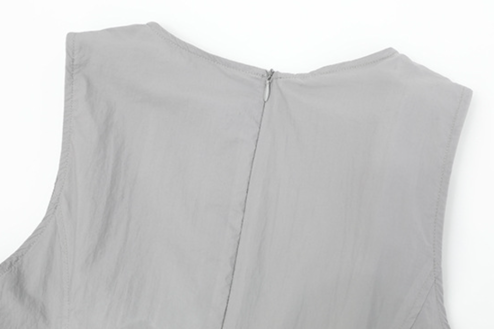 Balloon silhouette sleeveless dress / white