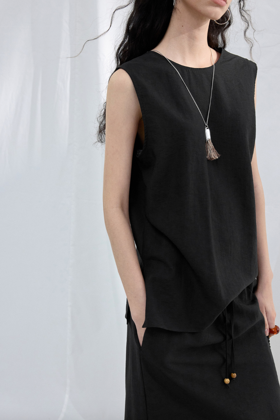2-Way draped linen-blend top / black