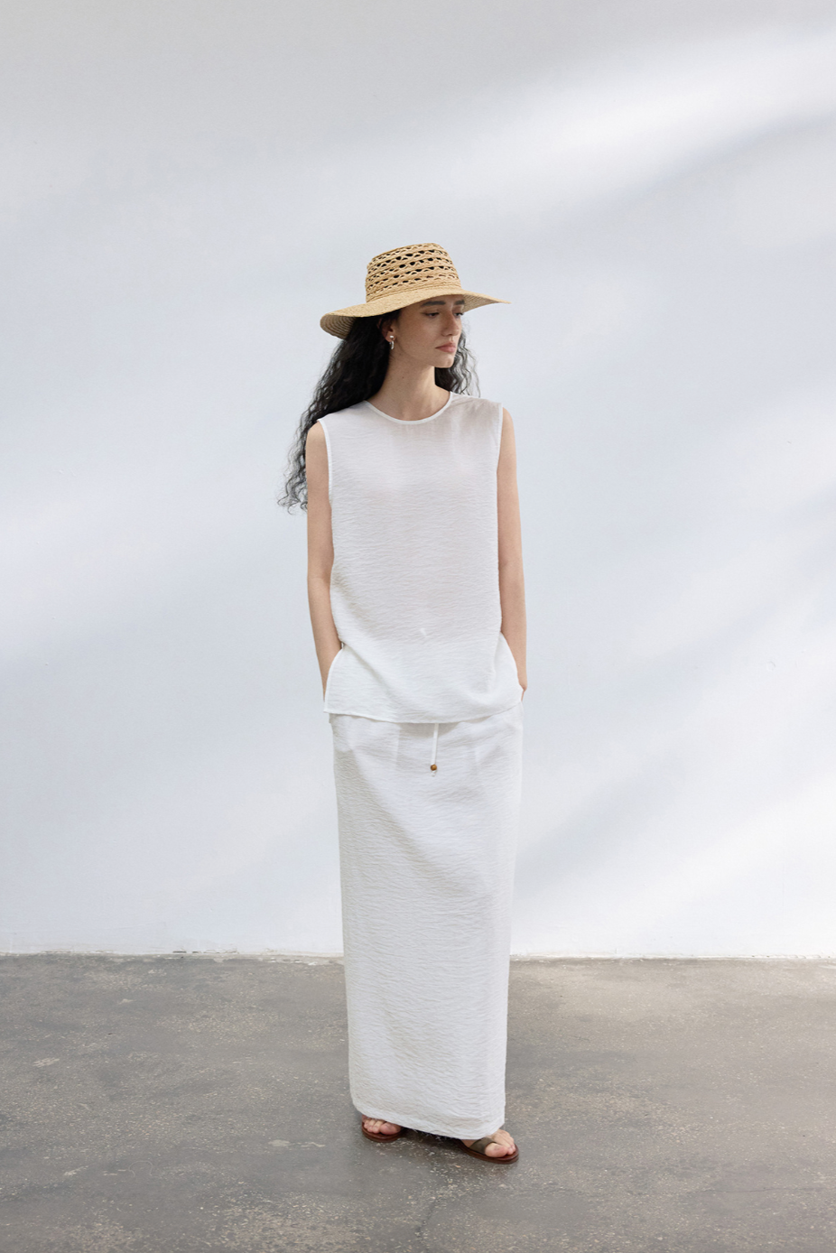 Linen-blend drawstring skirt / white