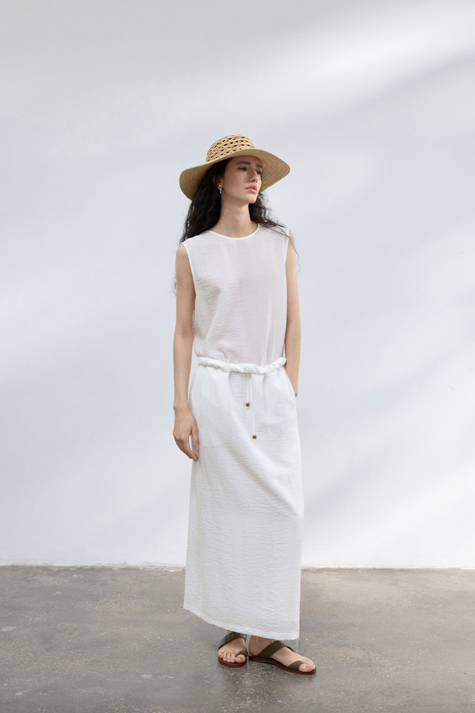 Linen-blend drawstring skirt / white