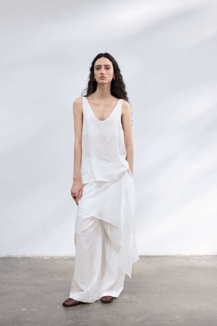 Airy drawstring wide pants / white