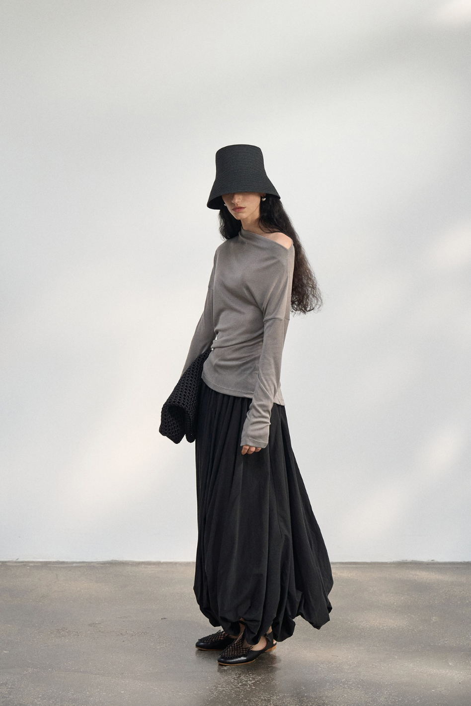 Airy balloon skirt / black