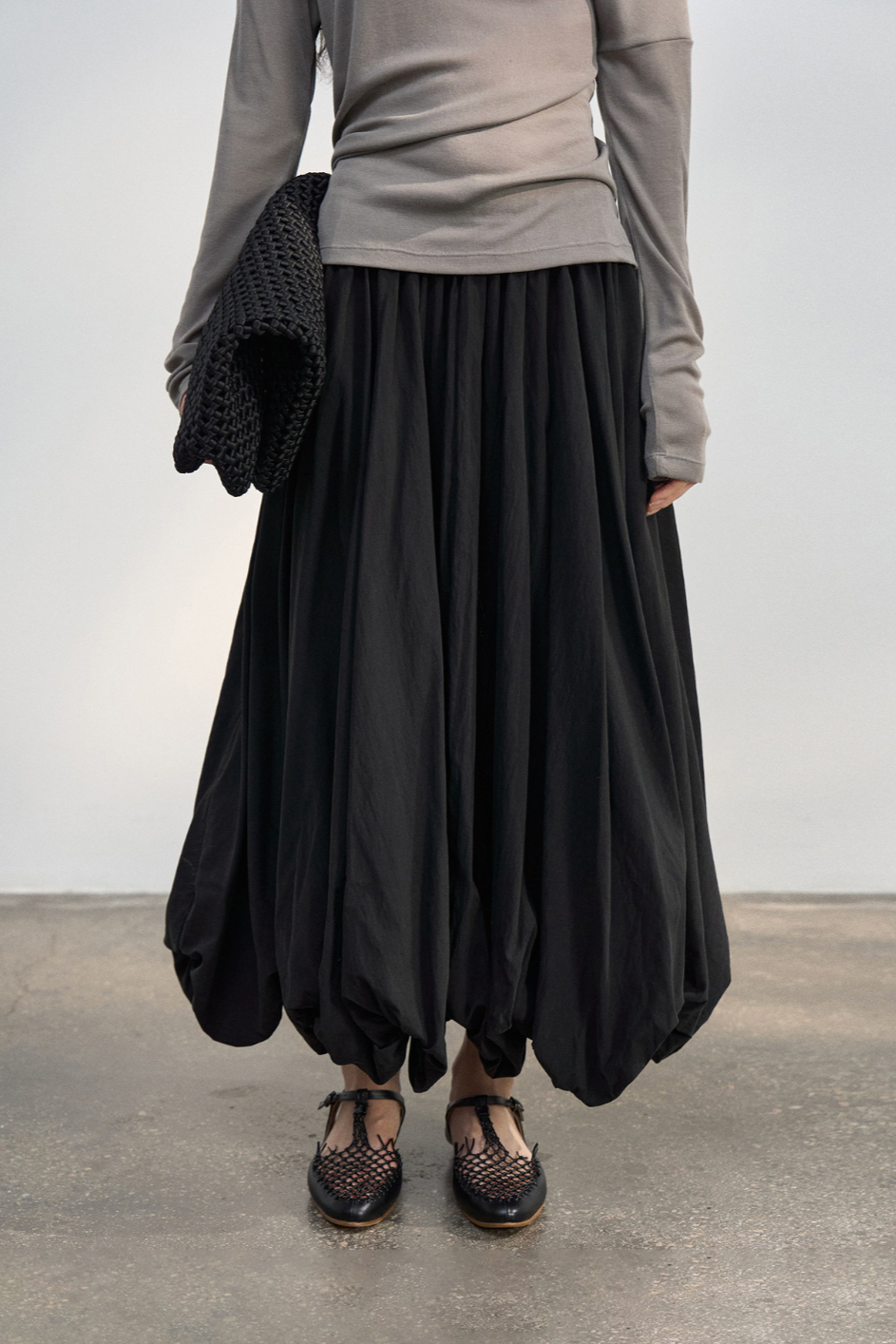 Airy balloon skirt / black