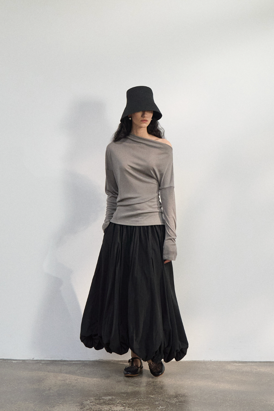 Airy balloon skirt / black