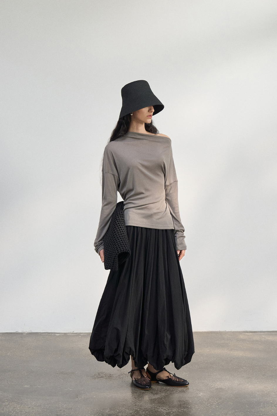 Airy balloon skirt / black