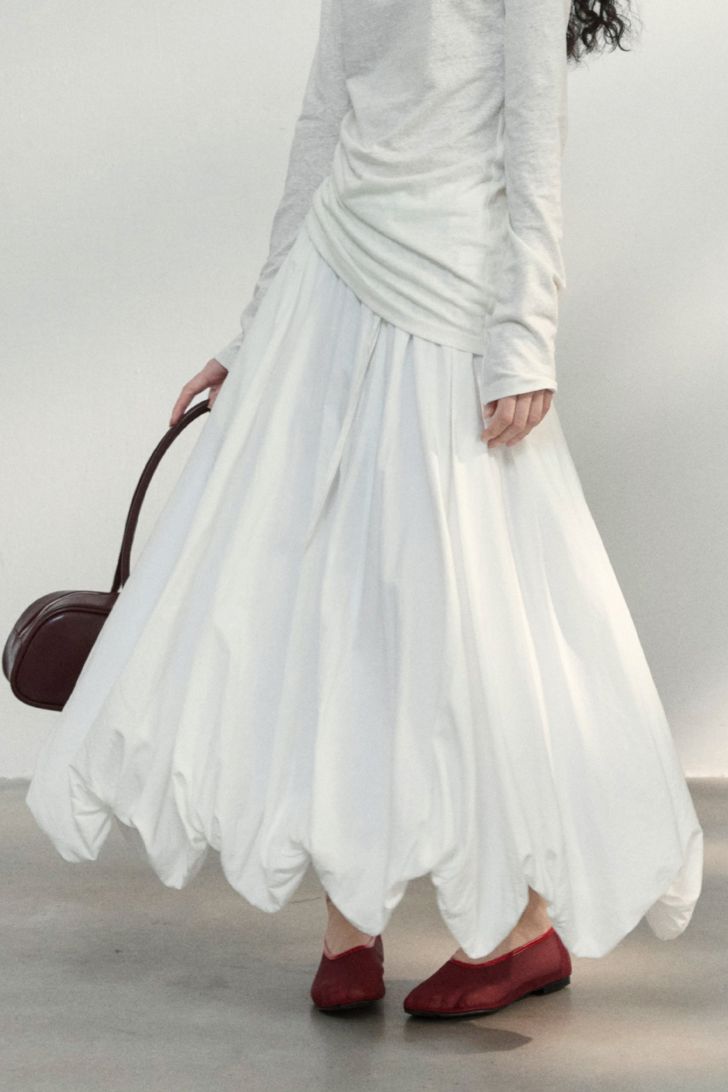 Airy balloon skirt / white