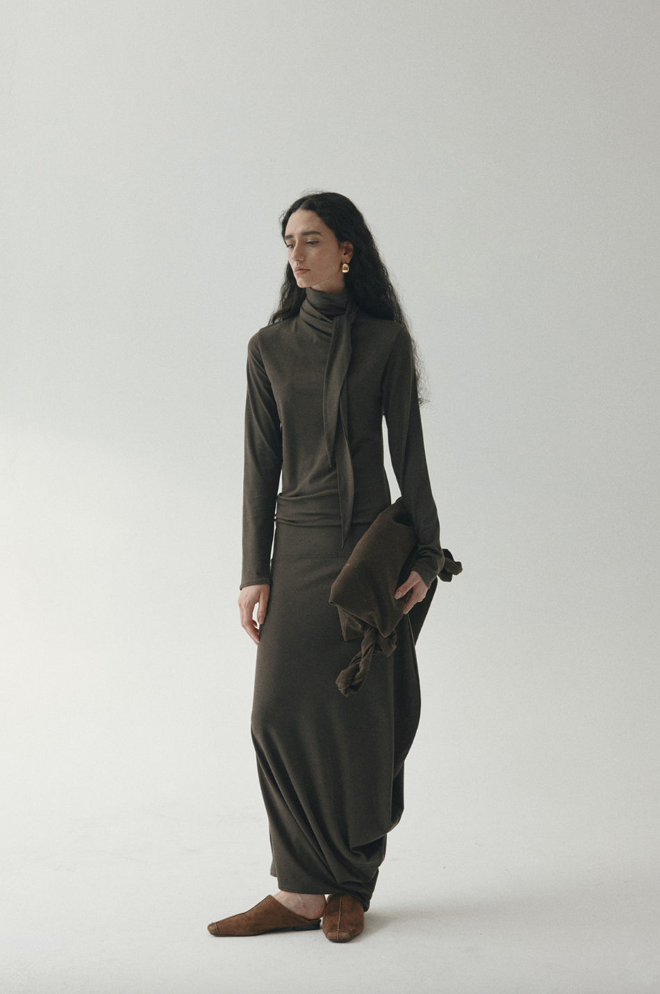 Stole collar long dress / charcoal