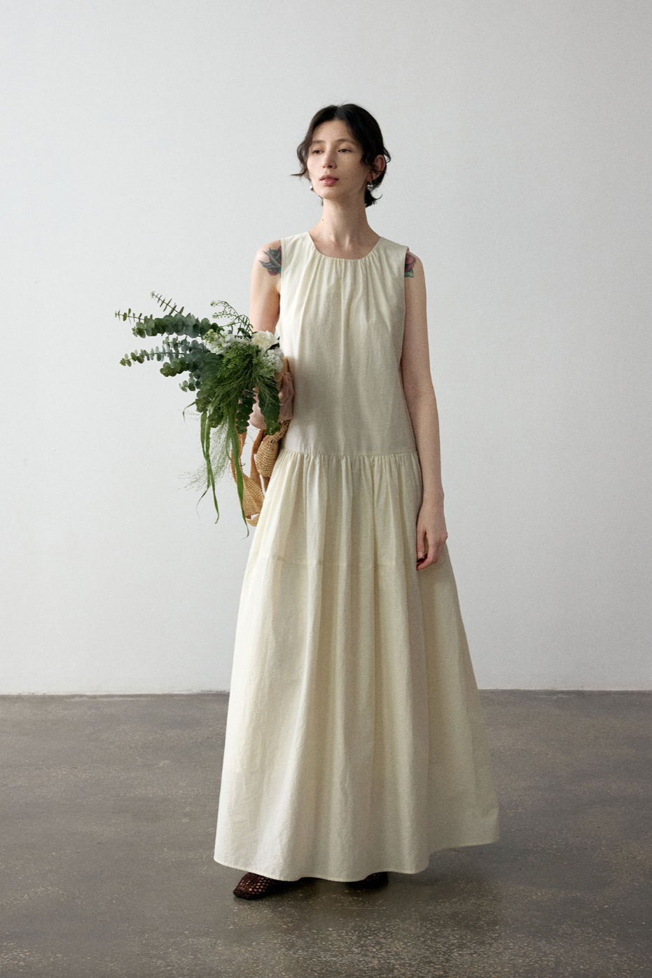 Gathered cotton-linen flare dress / ivory
