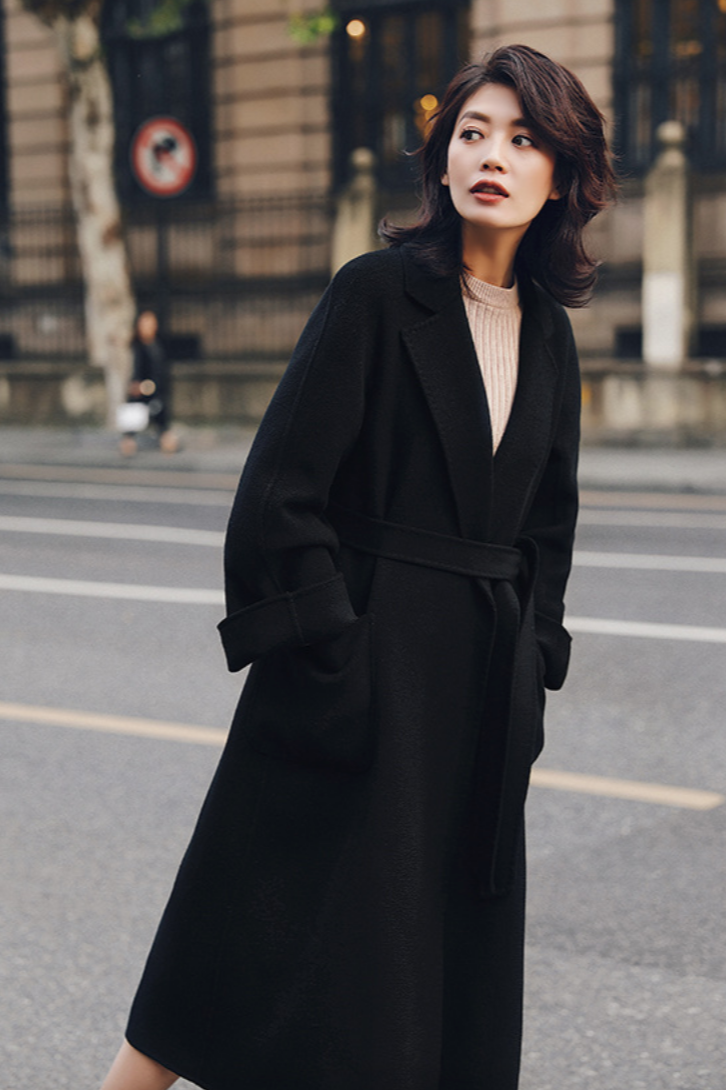 Cashmere blend wool long coat / black