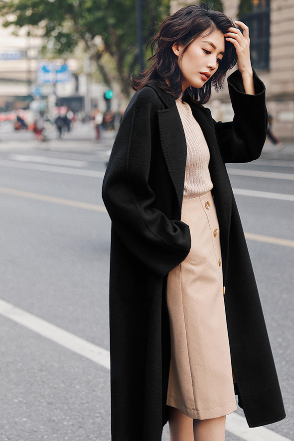 Cashmere blend wool long coat / black