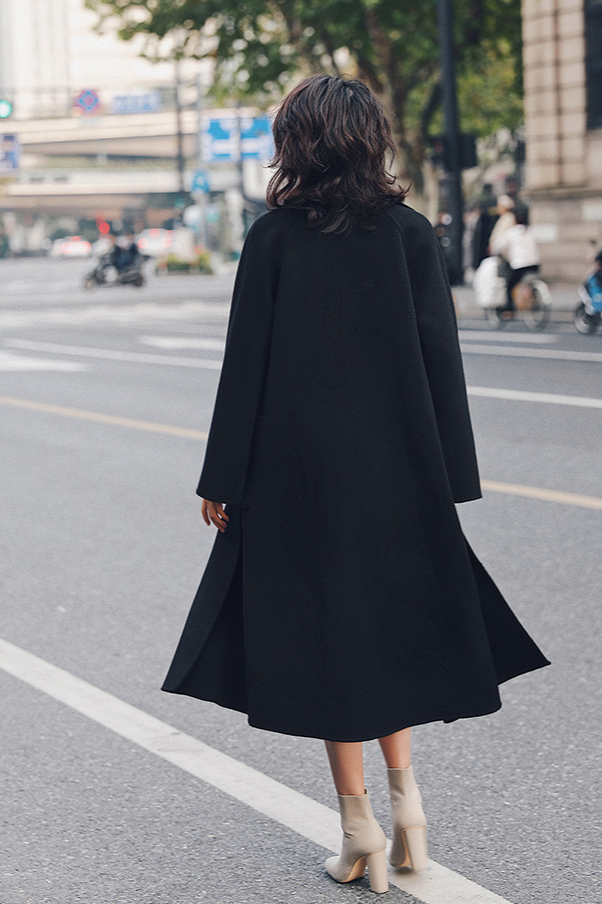 Cashmere blend wool long coat / black