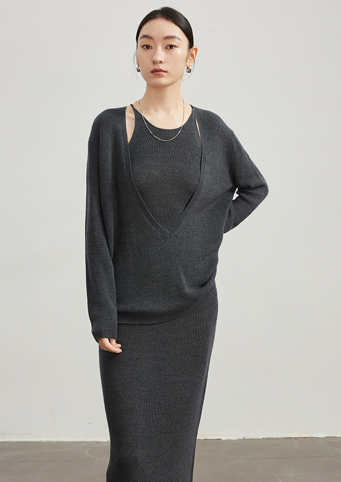 Knit set suspender dress / dark gray