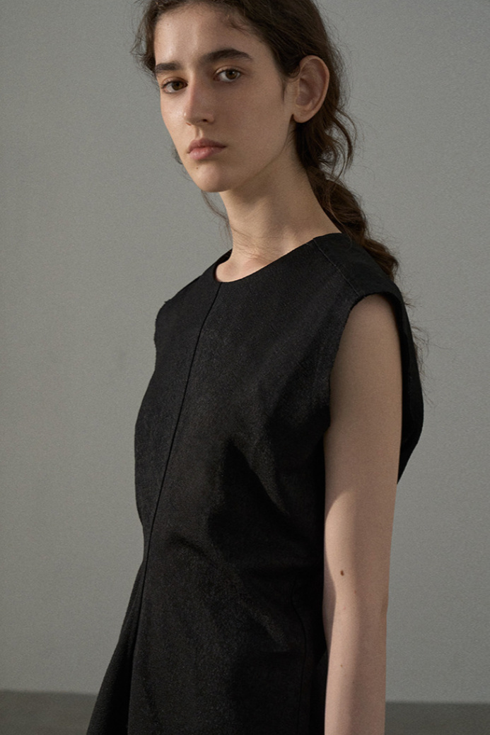 Waist shape raw edge dress / black