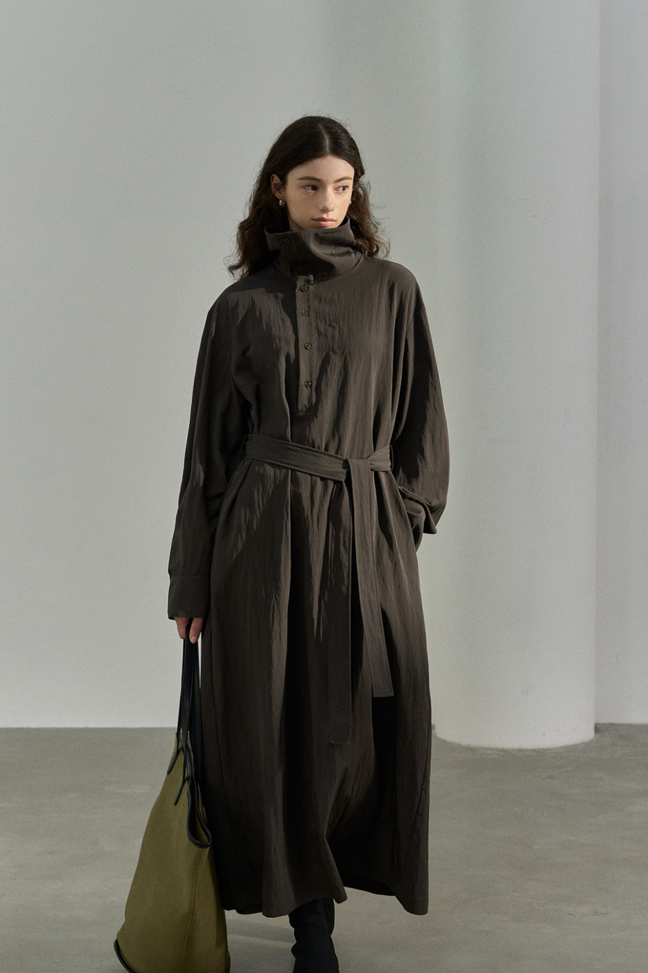 Windbreaker style shirt dress / dark gray