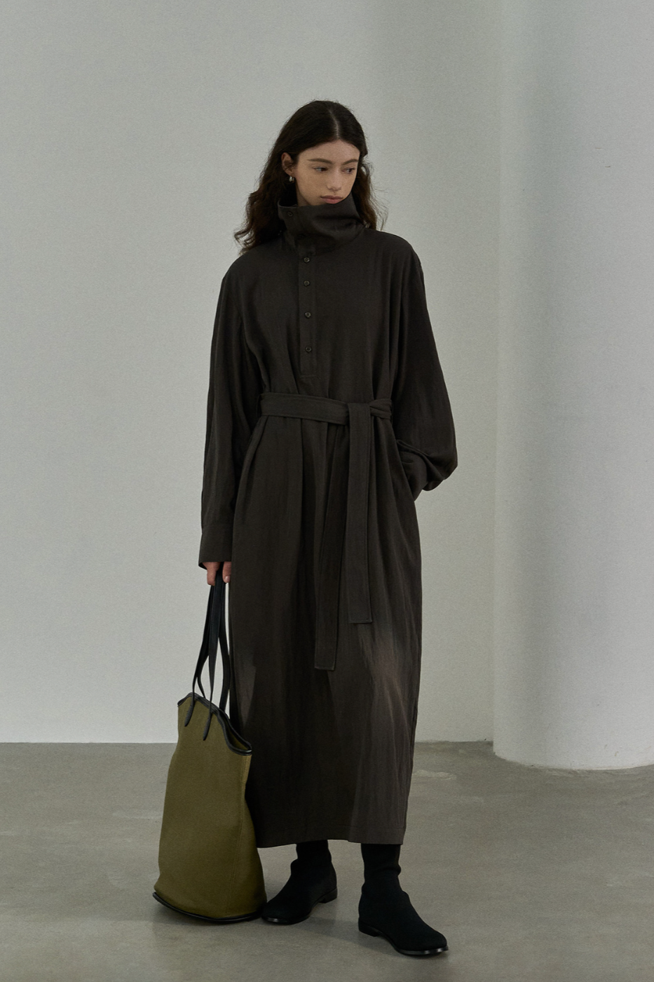 Windbreaker style shirt dress / dark gray