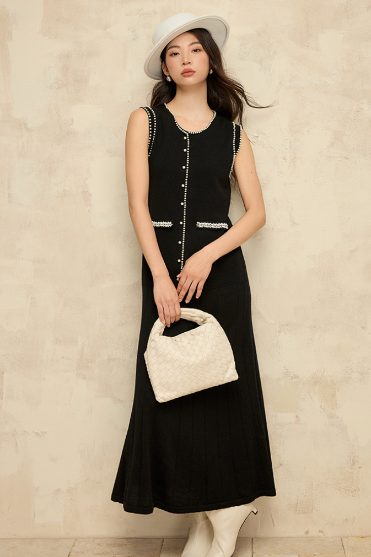 Beaded style knit vest dress / black