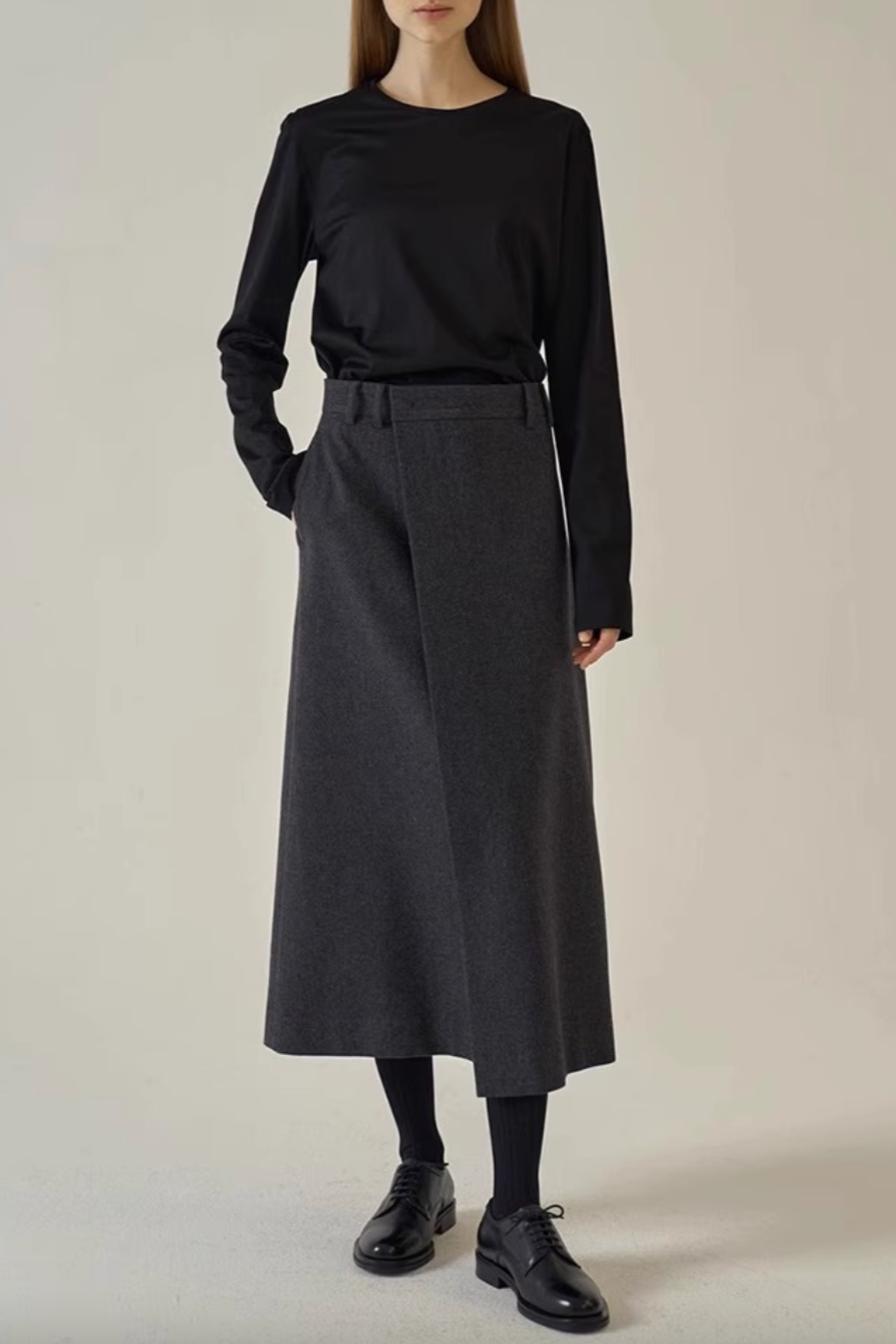 Mid-length A-line skirt