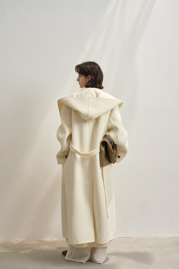 Alpaca blend hoodie long coat / white