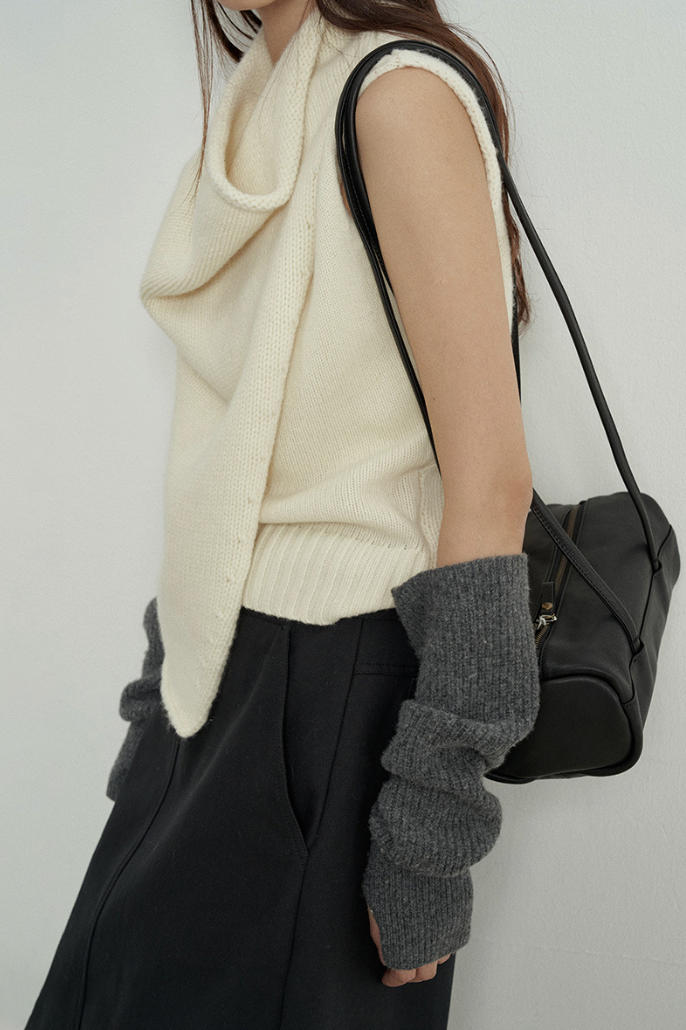 Layered sleeveless wool sweater / 4 colors