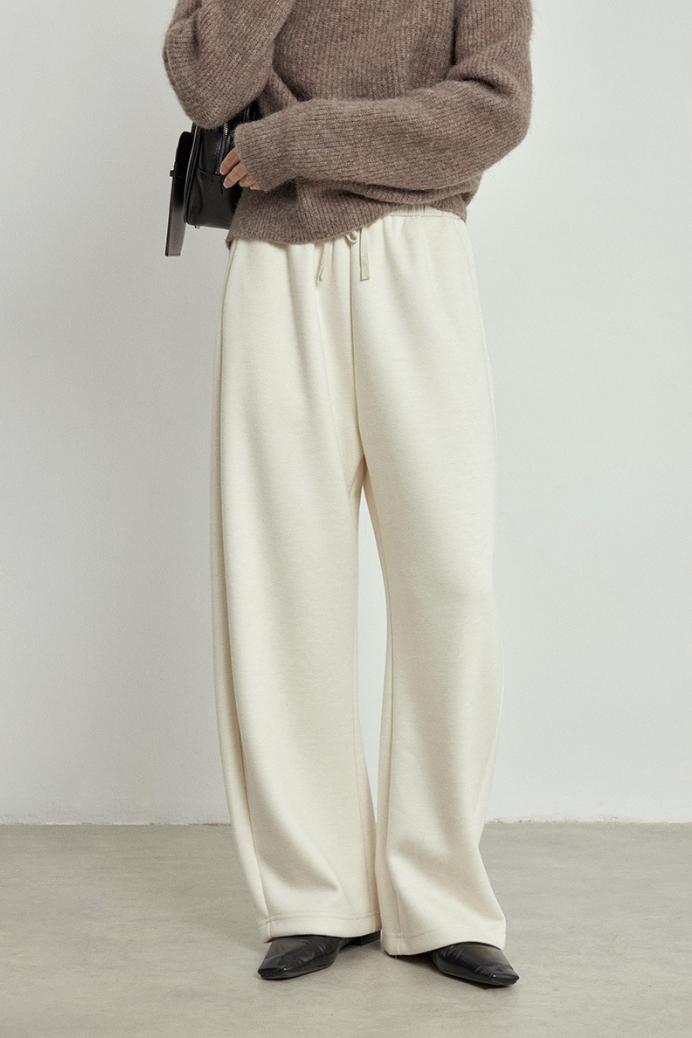 Waist gathered easy pants / white