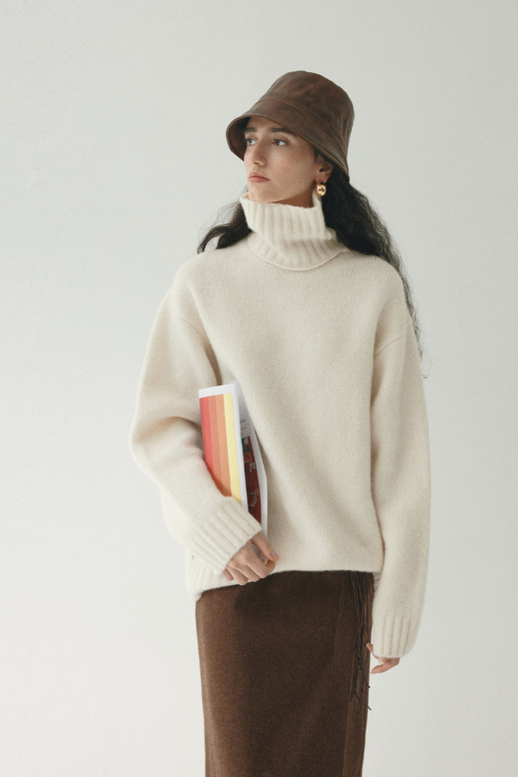 2WAY low gauge high neck knit / white