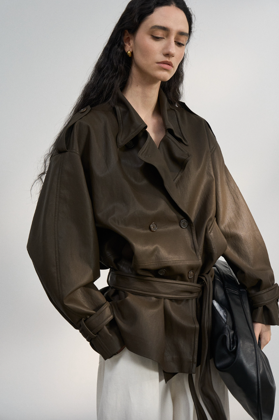 Over short leather trench coat / dark brown – HORAYU Over short leather trench coat / dark brown – HORAYU