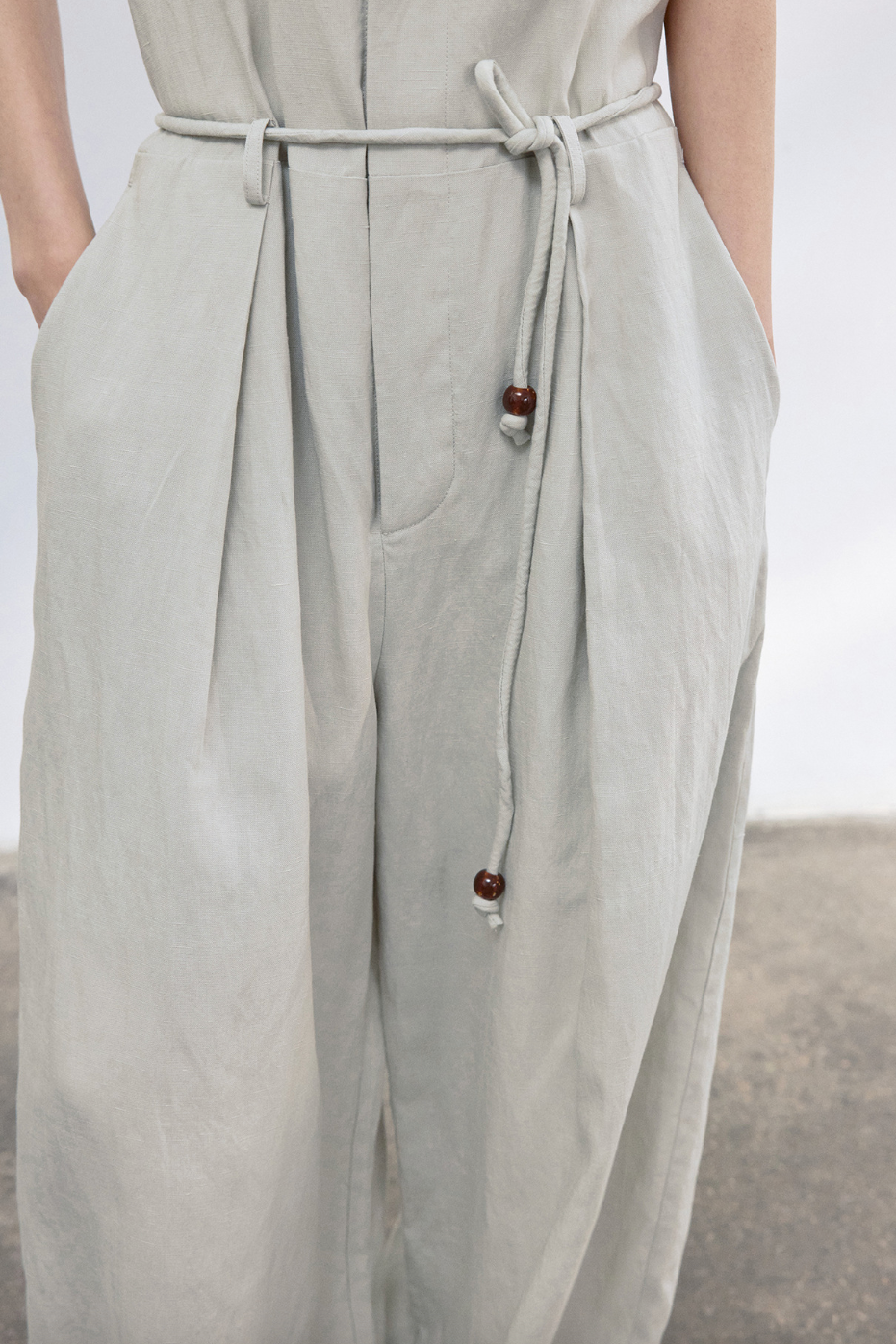 Relaxed linen-blend jumpsuit / light gray
