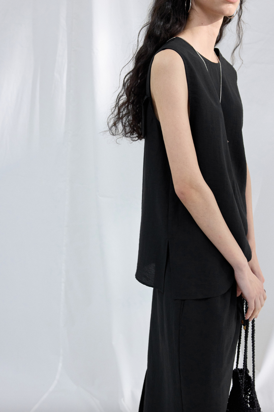 2-Way draped linen-blend top / black