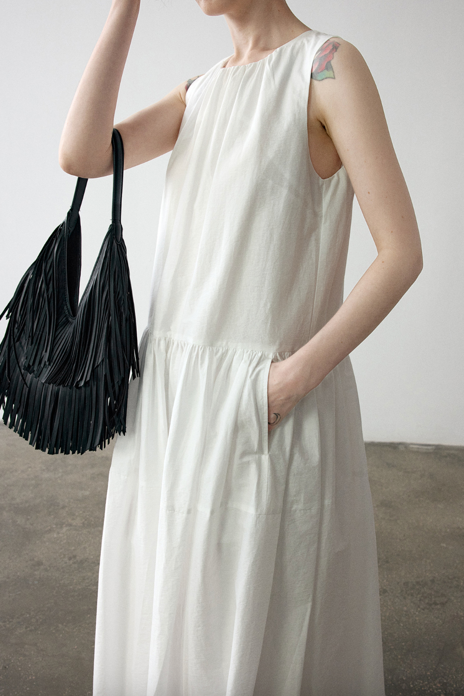 Gathered cotton-linen flare dress / white