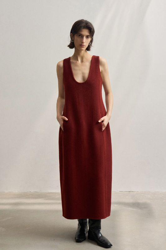 Deep U neck cocoon dress / red