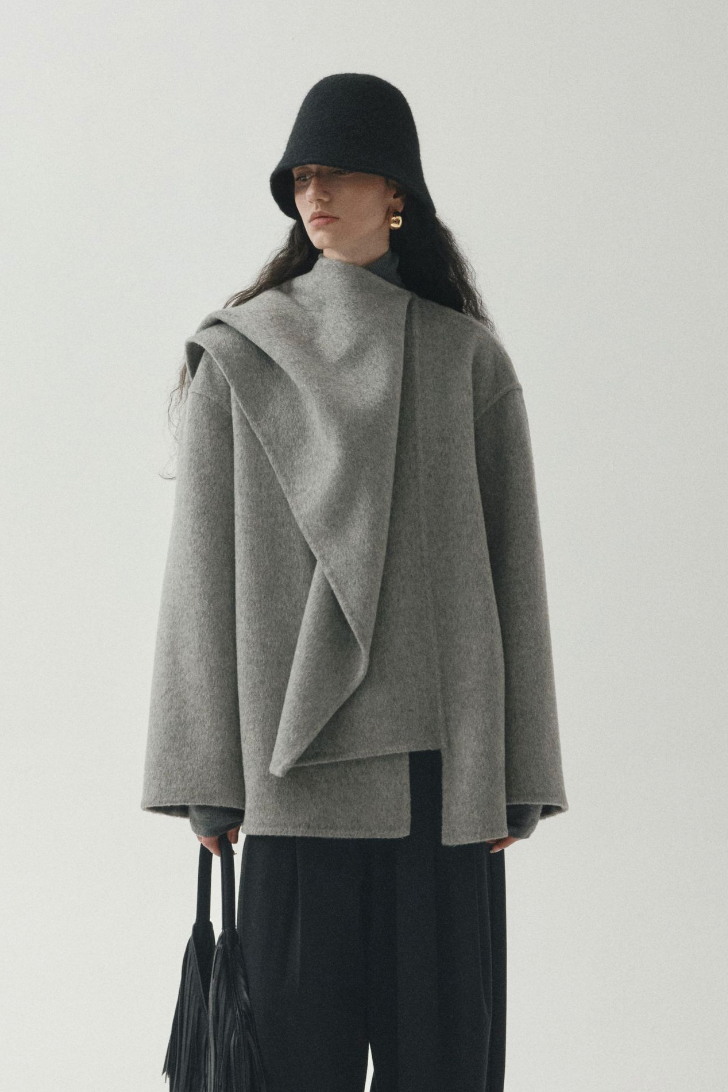 Large stole short coat / light gray