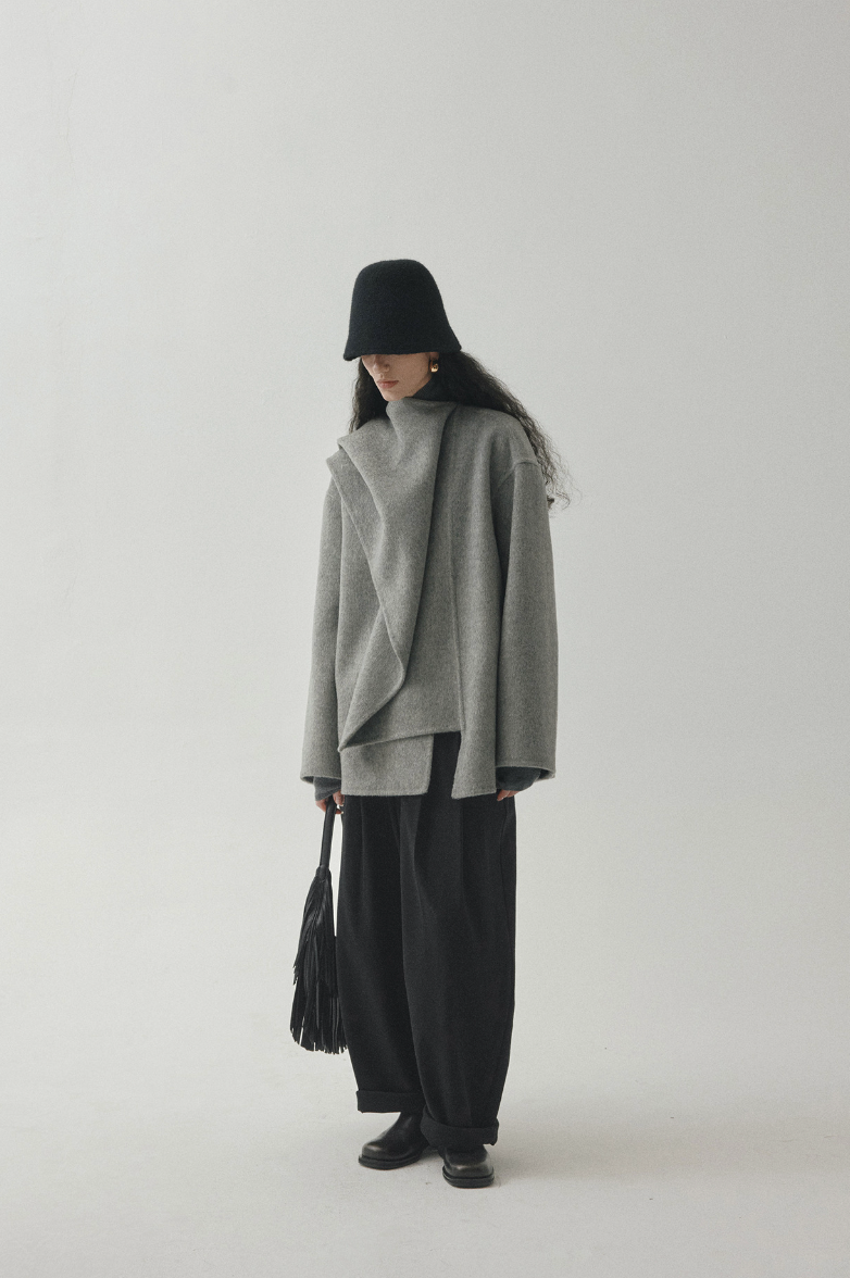 Large stole short coat / light gray