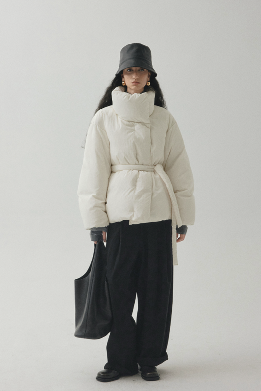 Wrap style short down coat / white