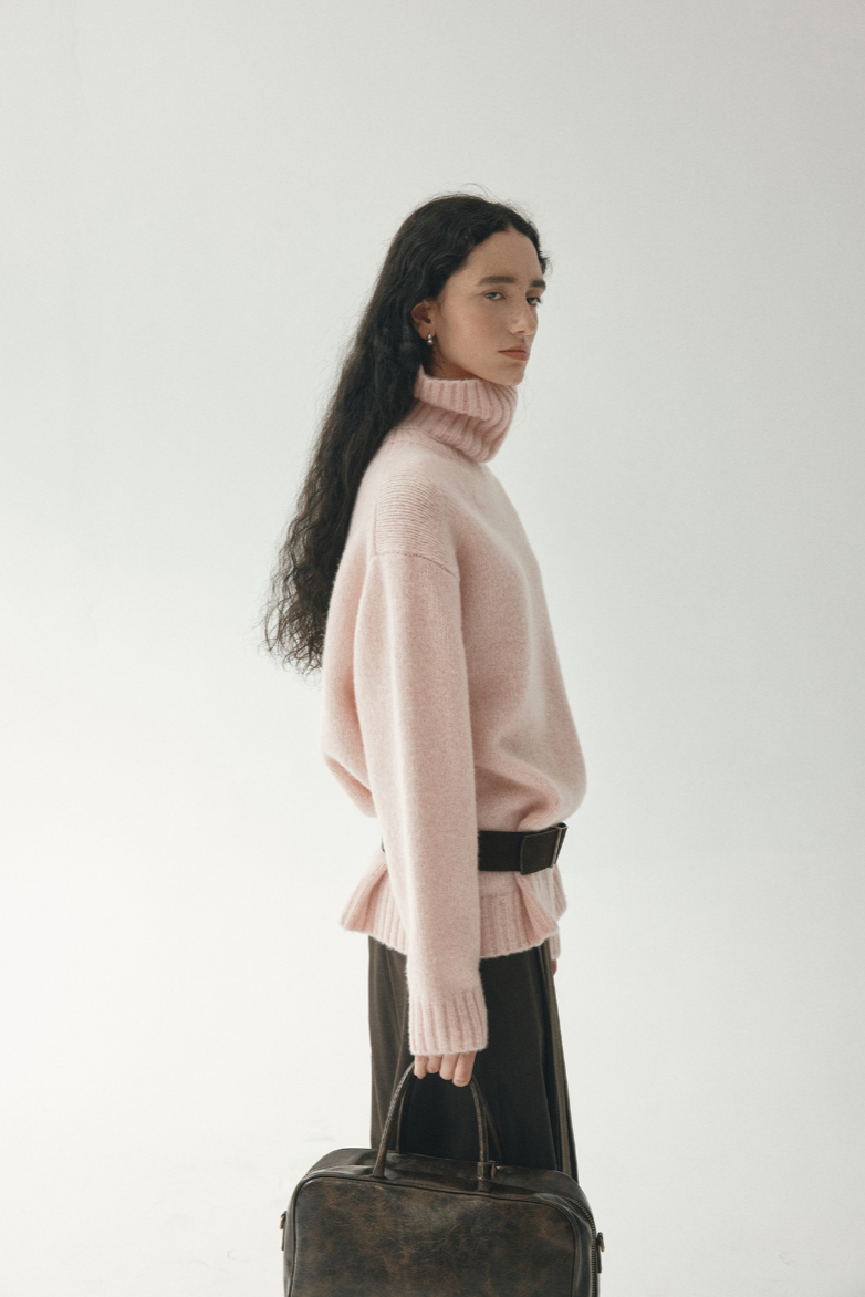 2WAY low gauge high neck knit / pale pink