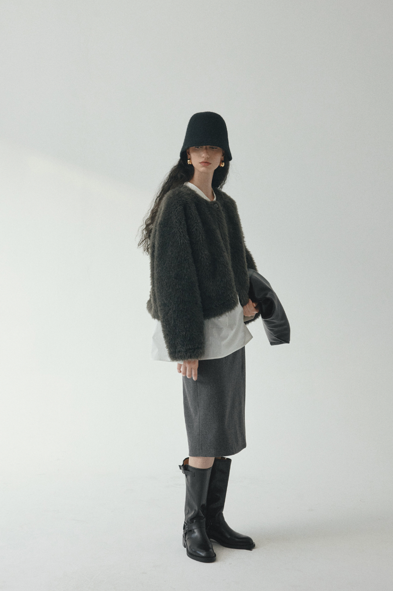 Round neck short plush coat / dark gray