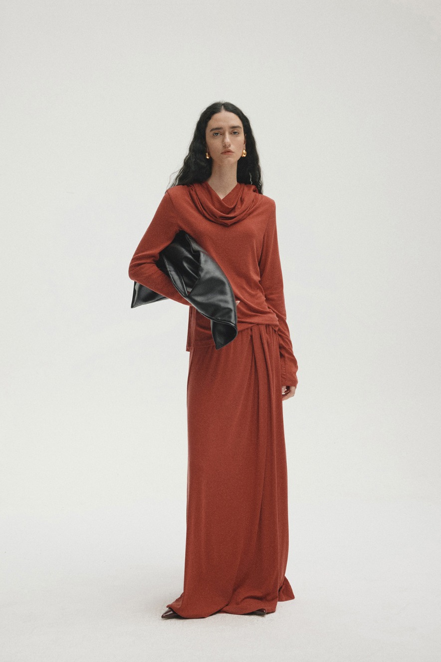 Hooded drape tops / red