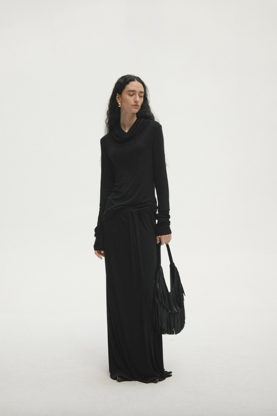 Draped fluid long skirt / black