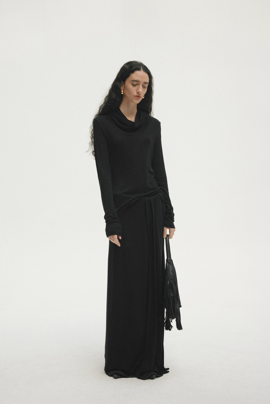 Draped fluid long skirt / black